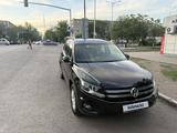 Volkswagen Tiguan 2014 годаүшін7 300 000 тг. в Астана – фото 4