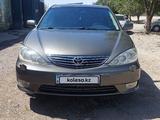 Toyota Camry 2002 года за 5 500 000 тг. в Шымкент – фото 2