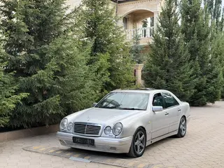 Mercedes-Benz E 430