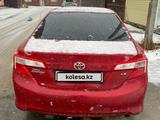 Toyota Camry 2012 годаfor7 500 000 тг. в Атырау – фото 3