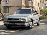 Volkswagen Golf 1995 года за 2 000 000 тг. в Алматы – фото 4