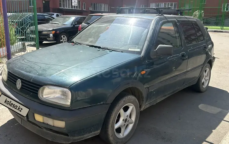 Volkswagen Golf 1995 года за 900 000 тг. в Астана