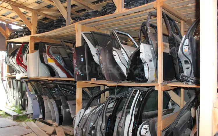 Двери на HYUNDAI ACCENT за 40 000 тг. в Алматы