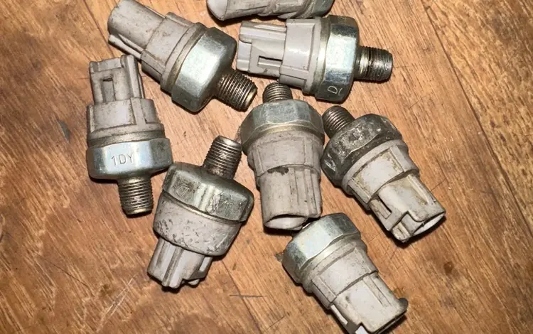 Датчик давления масла 83530-60020 за 4 500 тг. в Астана