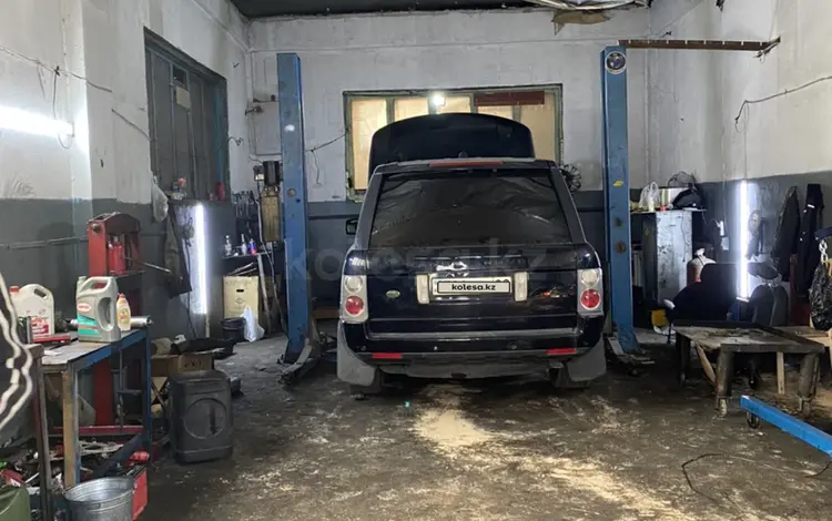 Land Rover Range Rover 2006 годаүшін4 000 000 тг. в Алматы