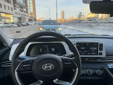 Hyundai Elantra 2023 года за 9 050 000 тг. в Астана – фото 5