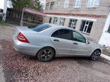 Mercedes-Benz C 200 2001 года за 3 200 000 тг. в Астана – фото 3