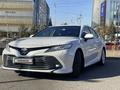 Toyota Camry 2018 года за 15 300 000 тг. в Тараз – фото 2