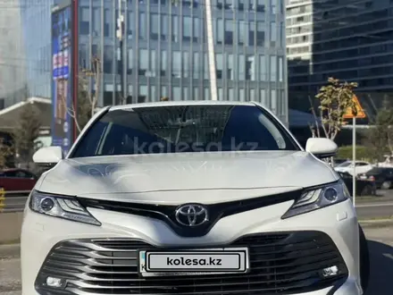 Toyota Camry 2018 года за 15 300 000 тг. в Тараз – фото 3