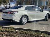 Toyota Camry 2018 годаүшін15 300 000 тг. в Тараз – фото 5