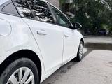 Chevrolet Cruze 2013 года за 3 700 000 тг. в Семей – фото 2