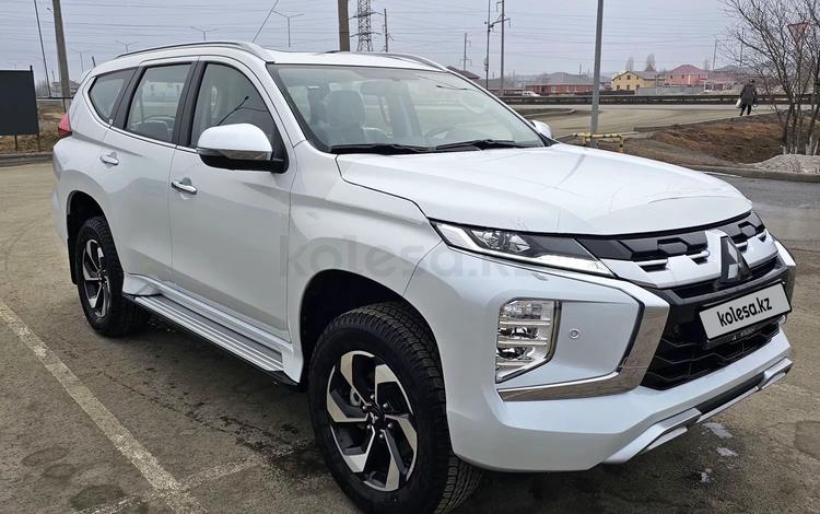 Mitsubishi Montero Sport — фото 1