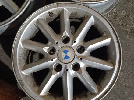 Диски л. П R15 на BMW за 45 000 тг. в Караганда – фото 2