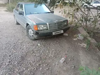 Mercedes-Benz 190