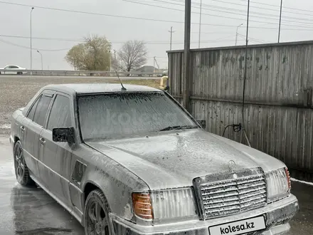 Mercedes-Benz E 260 1989 года за 1 100 000 тг. в Туркестан – фото 12