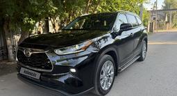 Toyota Highlander 2022 года за 27 000 000 тг. в Караганда – фото 4