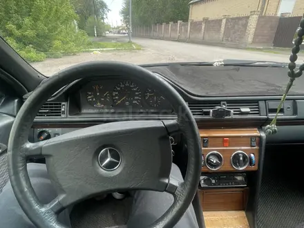 Mercedes-Benz E 200 1990 годаүшін1 600 000 тг. в Караганда – фото 2
