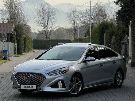 Hyundai Sonata 2019 года за 9 850 000 тг. в Алматы – фото 2