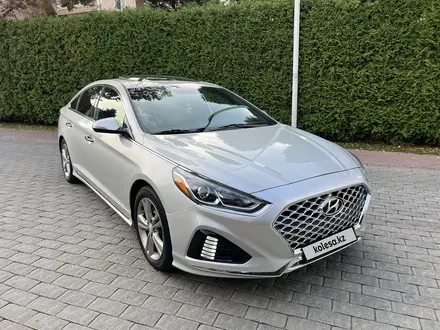 Hyundai Sonata 2019 года за 9 850 000 тг. в Алматы – фото 7