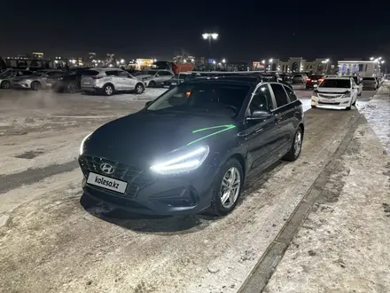 Hyundai i30 2022 года за 7 900 000 тг. в Астана – фото 3