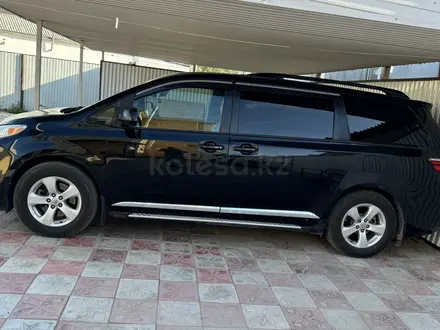 Toyota Sienna 2014 года за 12 000 000 тг. в Атырау – фото 3