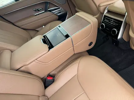 Land Rover Range Rover 2024 года за 125 000 000 тг. в Астана – фото 21