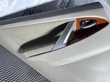 Обшивка двери левая Toyota Camry 40 за 20 000 тг. в Алматы
