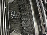 Решетка радиатора Lexus toyota бу ориигнал за 99 000 тг. в Алматы – фото 4