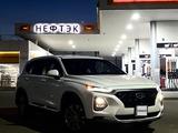 Hyundai Santa Fe 2018 годаfor12 900 000 тг. в Уральск