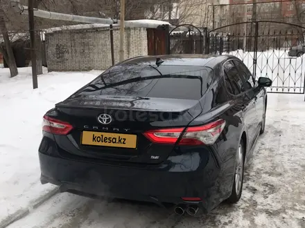 Toyota Camry 2019 года за 13 700 000 тг. в Уральск – фото 34