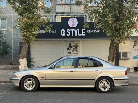 BMW 528 1999 года за 3 100 000 тг. в Шымкент