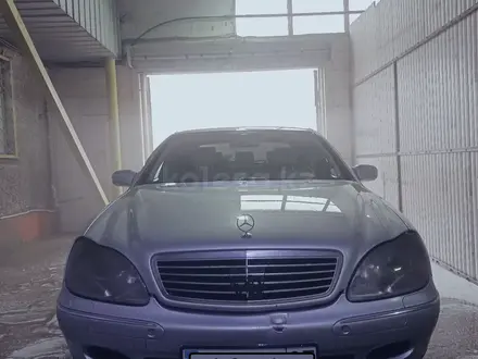 Mercedes-Benz S 320 2001 года за 3 500 000 тг. в Конаев (Капшагай) – фото 3