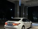 Toyota Camry 2019 года за 13 750 000 тг. в Усть-Каменогорск – фото 2