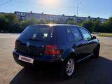 Volkswagen Golf 2001 года за 2 200 000 тг. в Актобе – фото 2