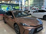 Toyota Camry Luxe eCVT 2025 годаүшін24 190 000 тг. в Алматы – фото 4