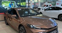 Toyota Camry Luxe eCVT 2025 годаүшін24 190 000 тг. в Алматы – фото 4