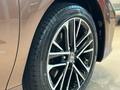 Toyota Camry Luxe eCVT 2025 годаүшін24 190 000 тг. в Алматы – фото 6