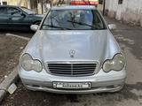 Mercedes-Benz C 200 2001 года за 2 600 000 тг. в Тараз