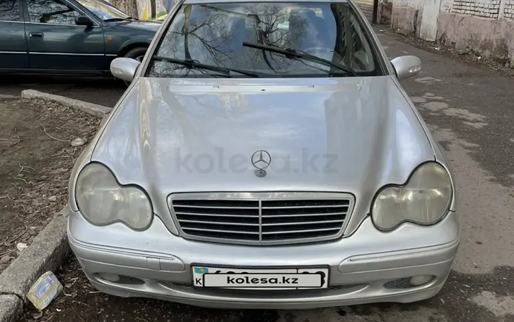 Mercedes-Benz C 200 2001 года за 2 600 000 тг. в Тараз