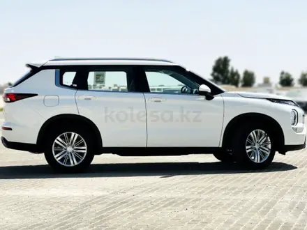 Mitsubishi Outlander 2022 года за 16 500 000 тг. в Алматы – фото 2