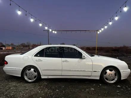 Mercedes-Benz E 320 2002 года за 6 200 000 тг. в Шиели – фото 6