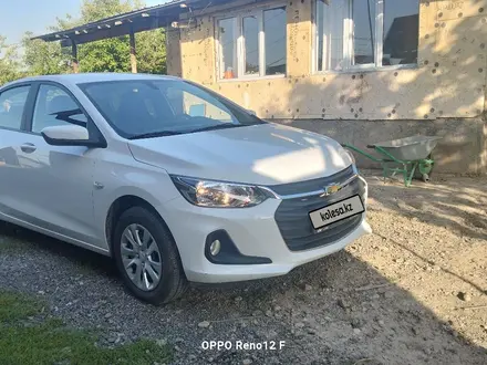 Chevrolet Onix 2024 года за 4 600 000 тг. в Алматы – фото 2