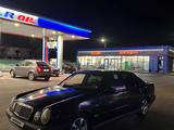 Mercedes-Benz E 230 1996 годаүшін1 600 000 тг. в Караганда – фото 2