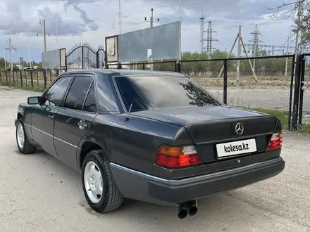 Mercedes-Benz E 230 1992 года за 2 300 000 тг. в Кызылорда – фото 4