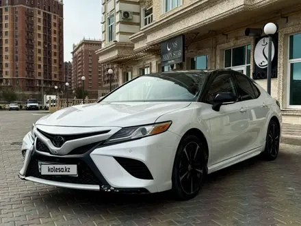 Toyota Camry 2019 года за 14 500 000 тг. в Актау – фото 2