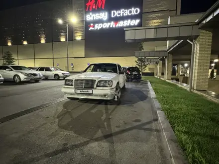 Mercedes-Benz E 200 1994 года за 1 770 000 тг. в Тараз