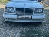 Mercedes-Benz E 200 1994 года за 1 770 000 тг. в Тараз – фото 2