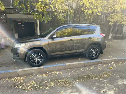 Toyota RAV4 2010 года за 9 200 000 тг. в Караганда – фото 9