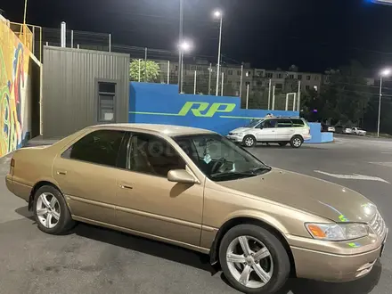 Toyota Camry 1997 года за 3 100 000 тг. в Шымкент – фото 4
