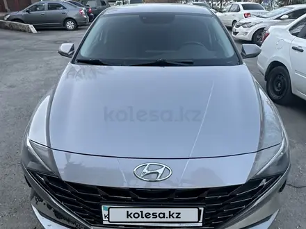 Hyundai Elantra 2022 года за 8 800 000 тг. в Астана – фото 2